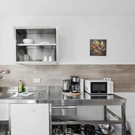 Monteursunterkunft Mit Balkon In Apartament *