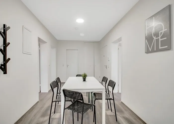 Monteursunterkunft Mit Balkon In *