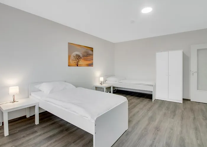 Apartment Monteursunterkunft Mit Balkon In